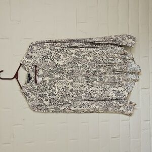 Velvet Heart Long Sleeve blouse